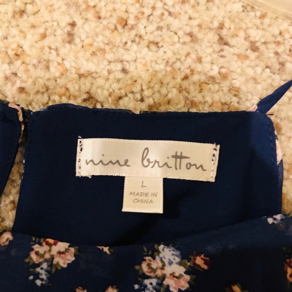 Nine Britton Kourtnie Cold Shoulder Blouse - Picture 4 of 4